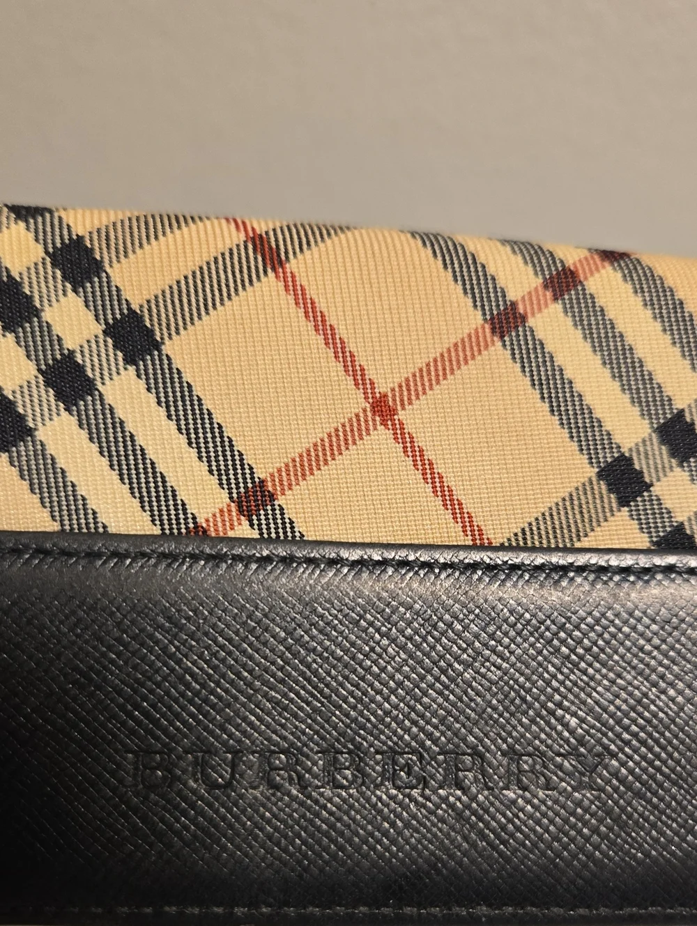 Burberry classic card